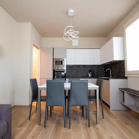Stylish Duplex In Verbania * Farra di Soligo