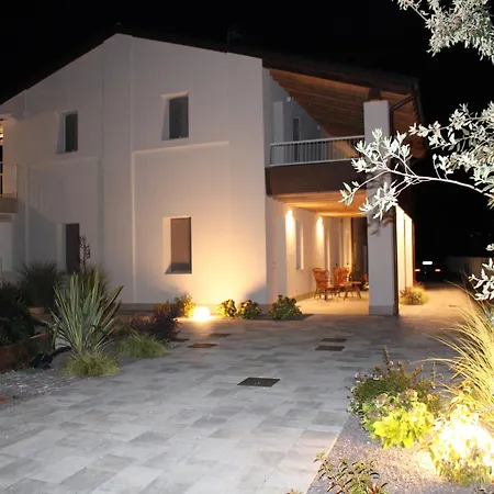 Stylish Duplex In Verbania Appartement Farra di Soligo